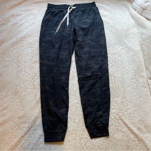 Vuori Camo Joggers